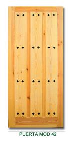 images/barrosa/puerta-madera-clavos-tablones.jpg