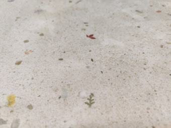 tarima-hormigon-floral.jpg